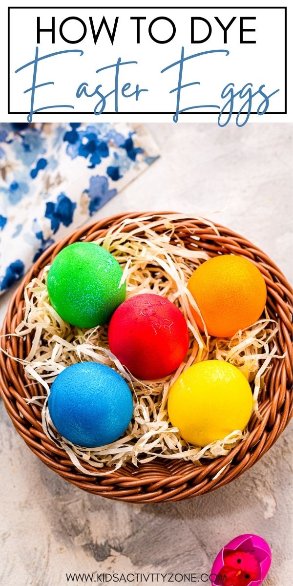 How to Dye Easter Eggs with no kit! this easy way to dye Easter Eggs only requires things you already have in your house. The result is vibrant, pretty Easter Eggs for Easter!