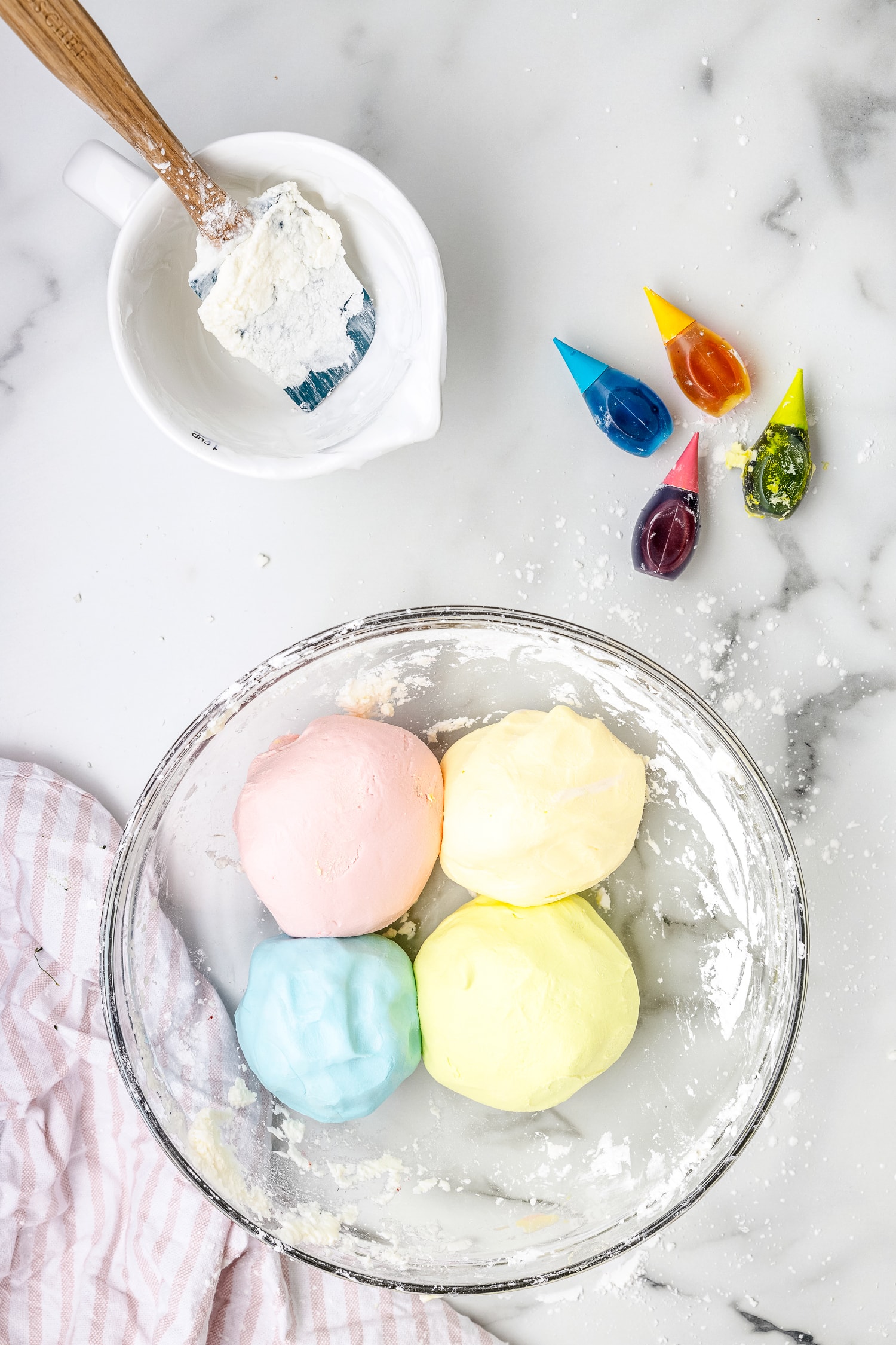 Colored balls of cloud dough