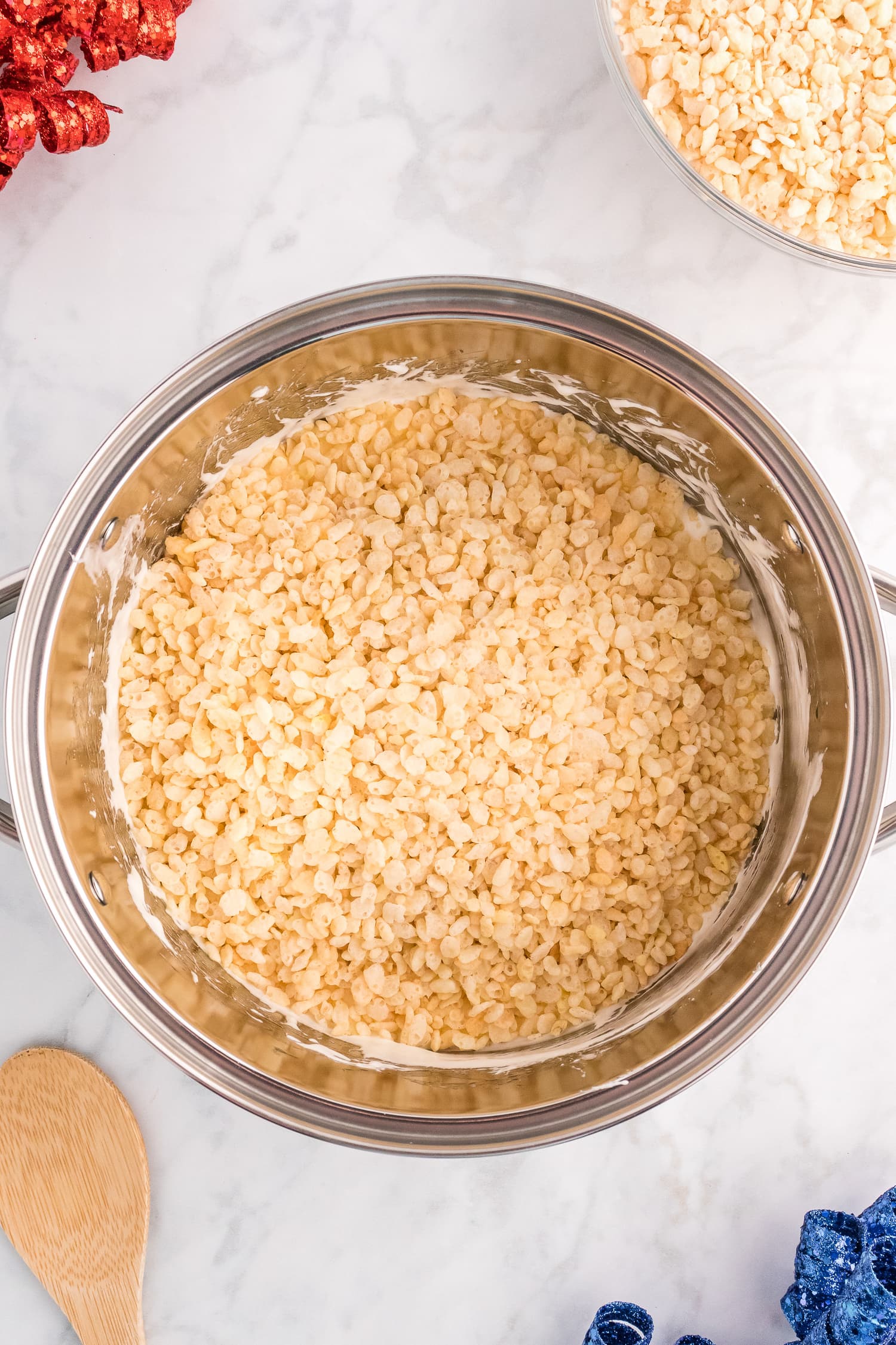 rice krispies in bowl with marshmallows