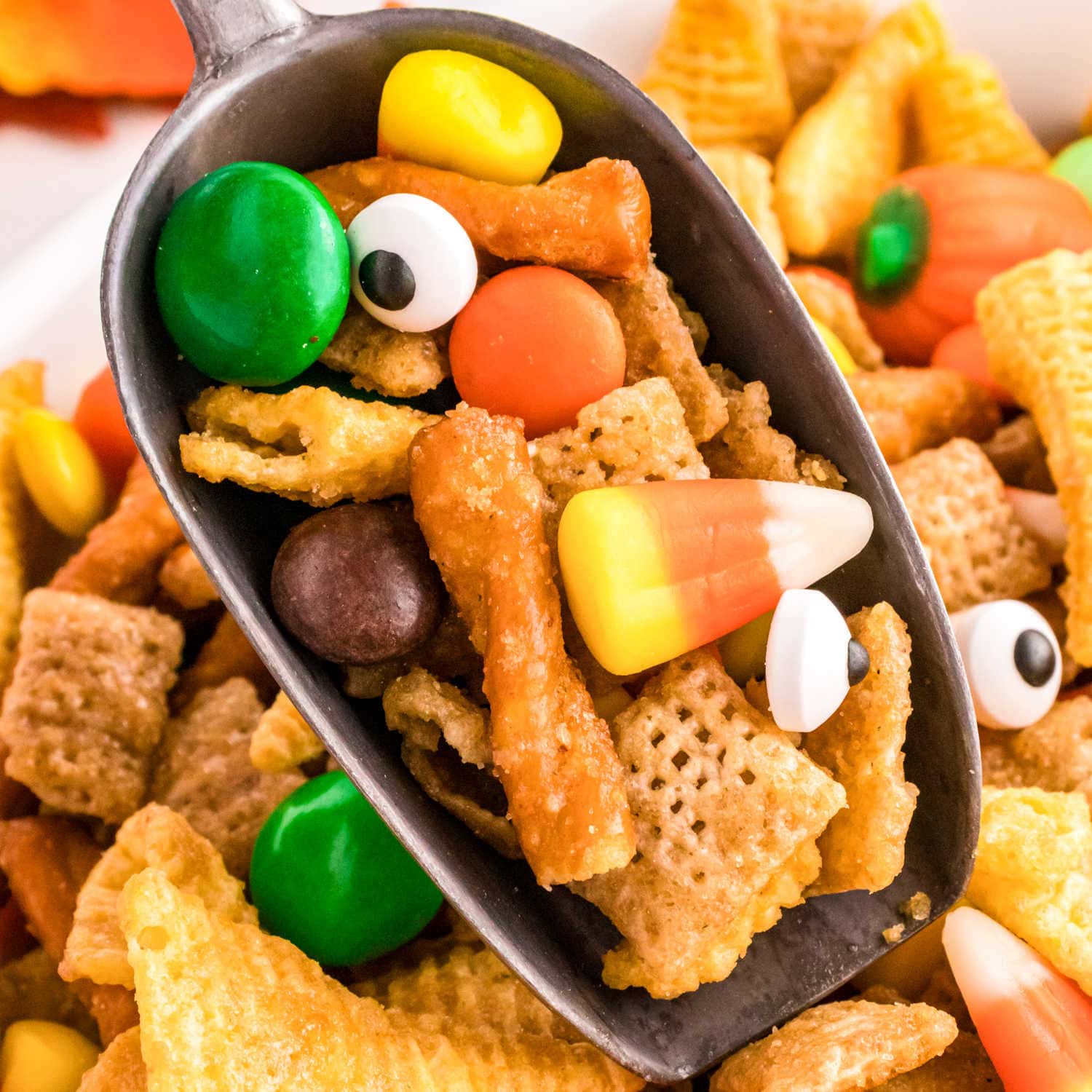Halloween Snack Mix - Kids Activity Zone