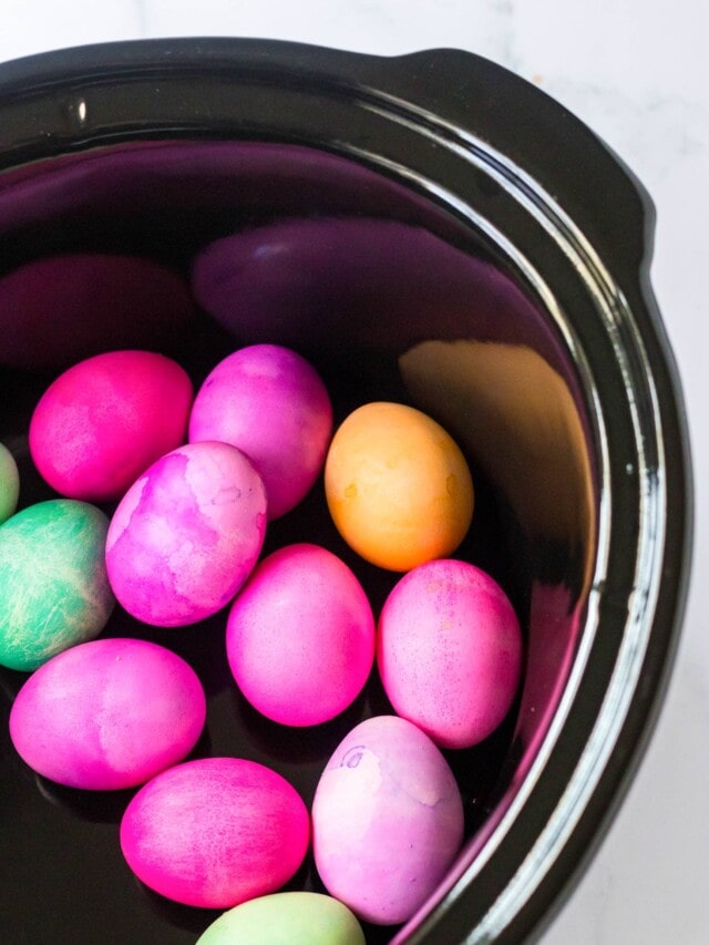 Crock Pot Dyed Easter Eggs
