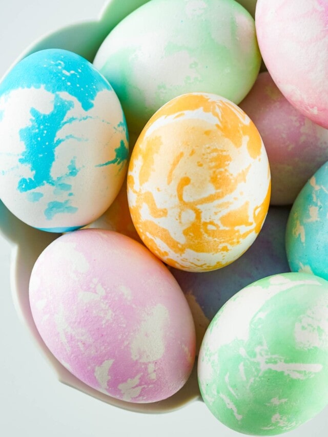 Marble Dye Easter Eggs