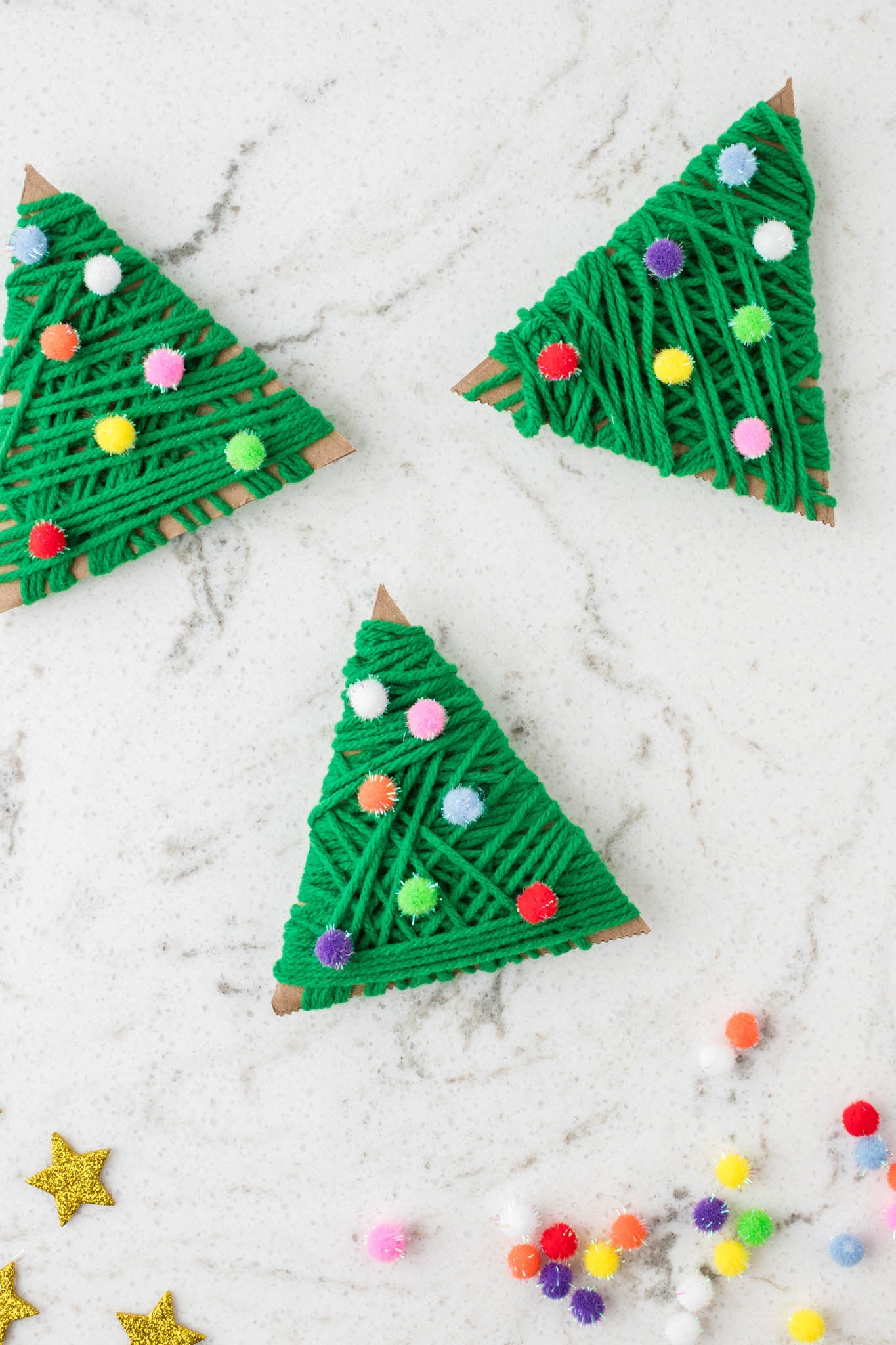 Overhead picture of Yarn Wrapped Christmas Tree without the stars.